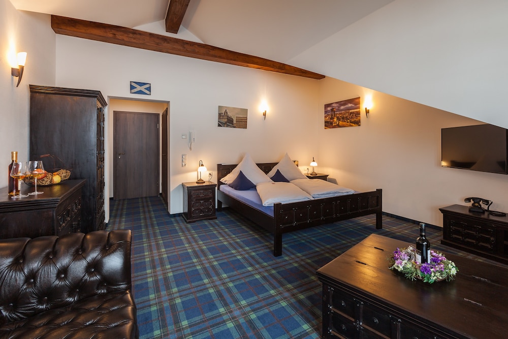 Executive Double Room, Balcony (Edinburgh) photo 1