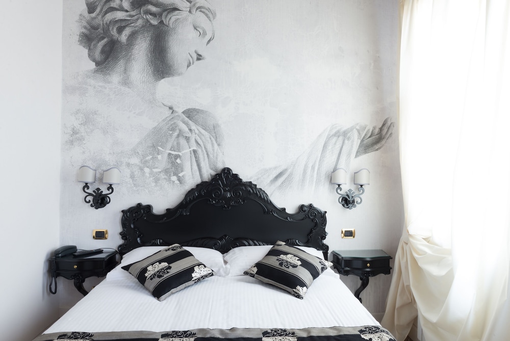 Superior Room - Photo 12