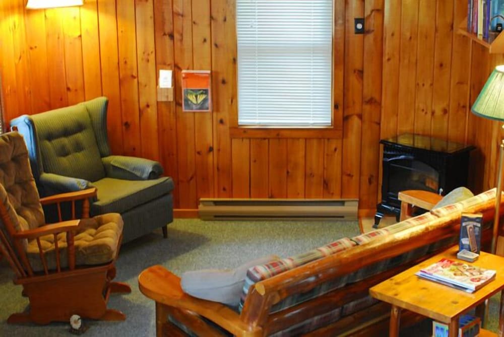 Cabin, 2 Bedrooms, Kitchen, Lake View (Cabin 4) photo 1