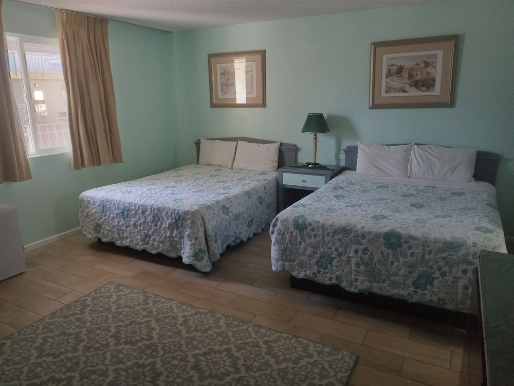 Exclusive Room, 2 Queen Beds photo 2