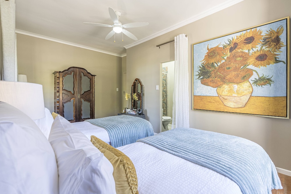 Luxury Double or Twin Room - Photo 10