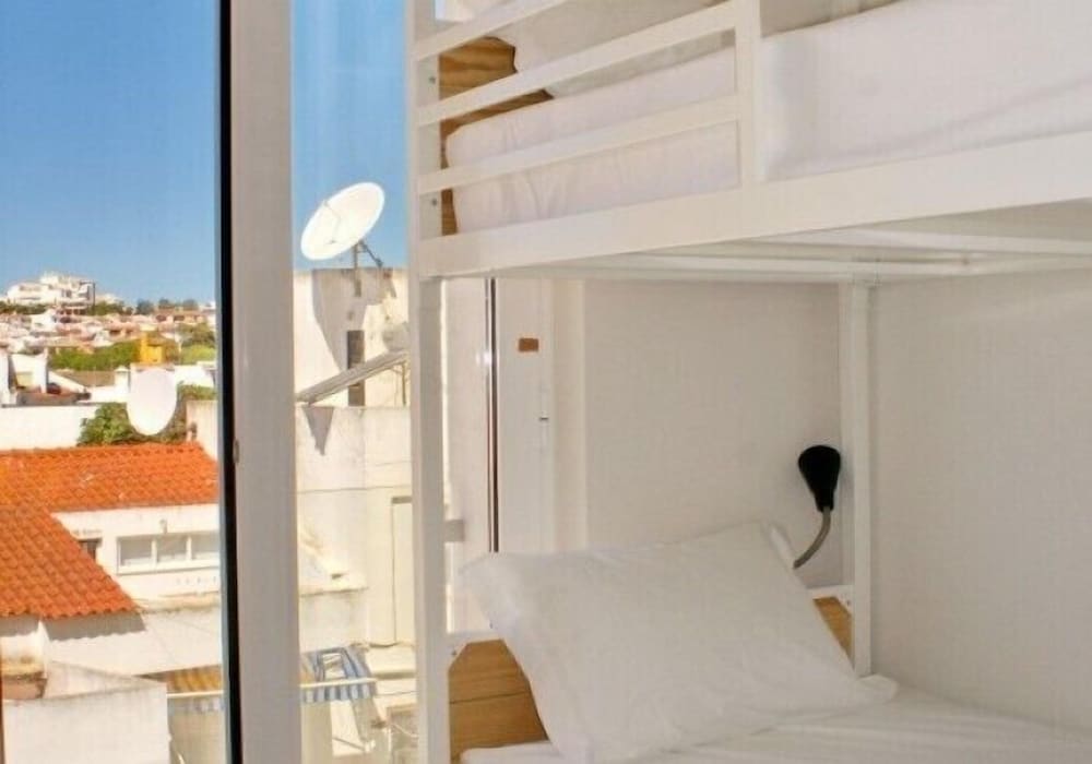 Basic Shared Dormitory, Mixed Dorm (8 Beds) photo 3