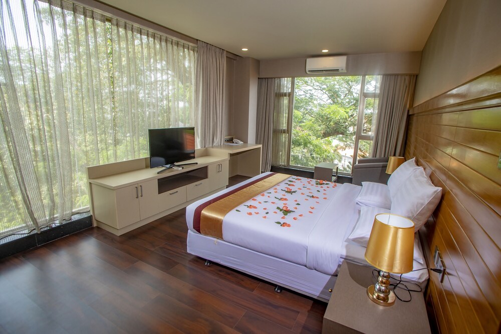 Apartment, 2 Bedrooms - Photo 17