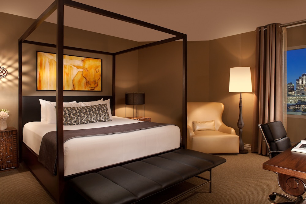 Suite, 1 King Bed, Non Smoking - Photo 2