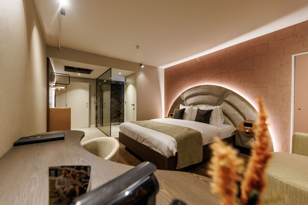 Deluxe Double Room - Photo 3