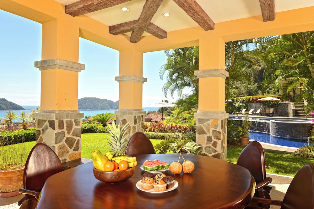 Superior Condo, Ocean View photo 3
