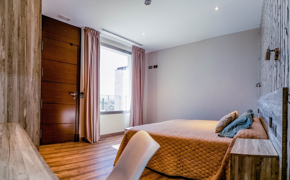 Superior Double Room, Ensuite, Sea View