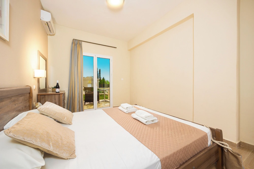 Apartment, 2 Bedrooms, Balcony photo 3
