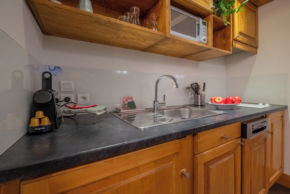 Family Apartment, Multiple Bedrooms (Vallorcine Loriaz 11 ski in / ski out) photo