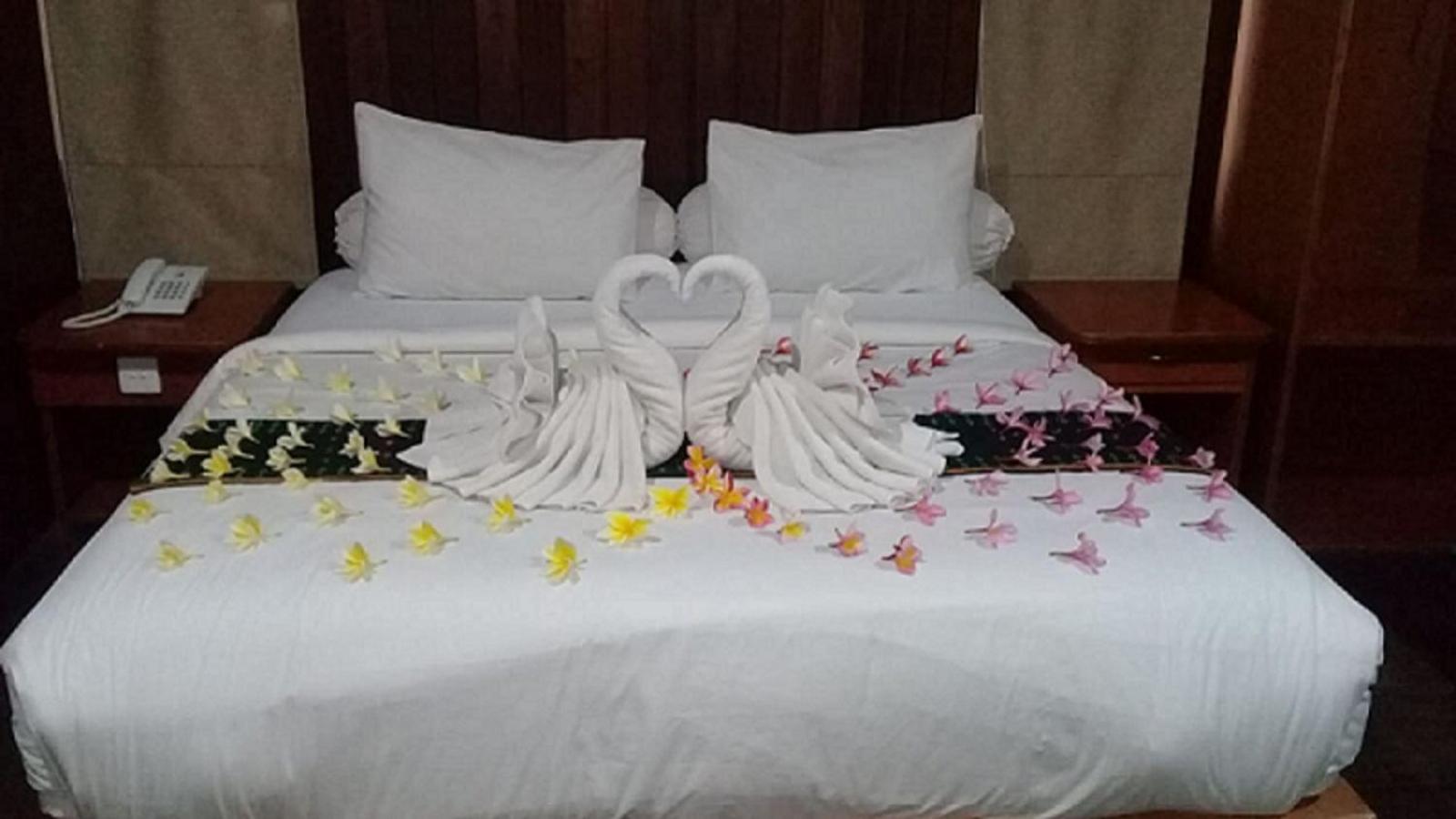 One Bedroom Bungalow - Free Return Airport Transfer photo 2