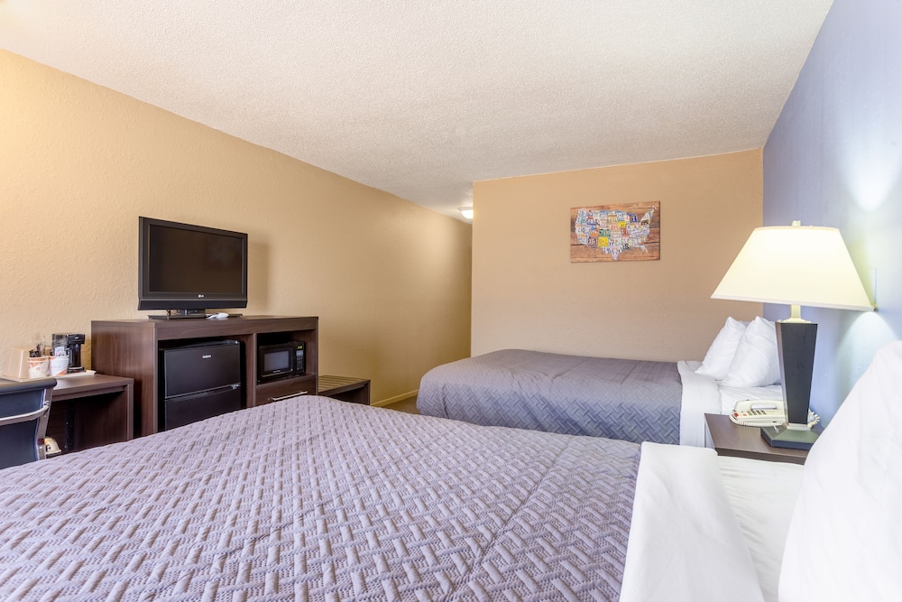 Standard Room, 2 Queen Beds, Non Smoking