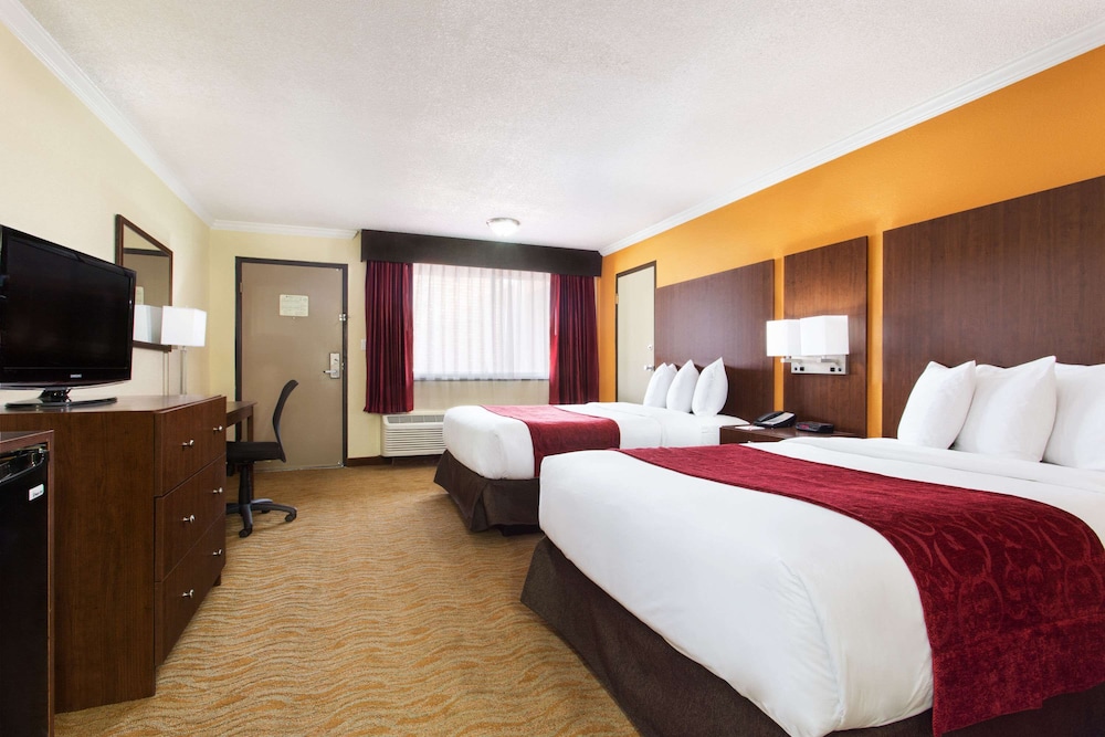 Room, 2 Double Beds, Non Smoking photo 1