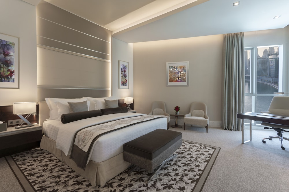 Deluxe Room, 1 King Bed, Bay View