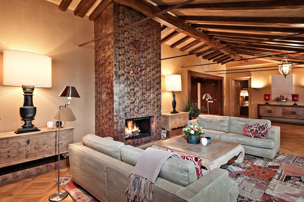 Penthouse, Lake View (Suite)