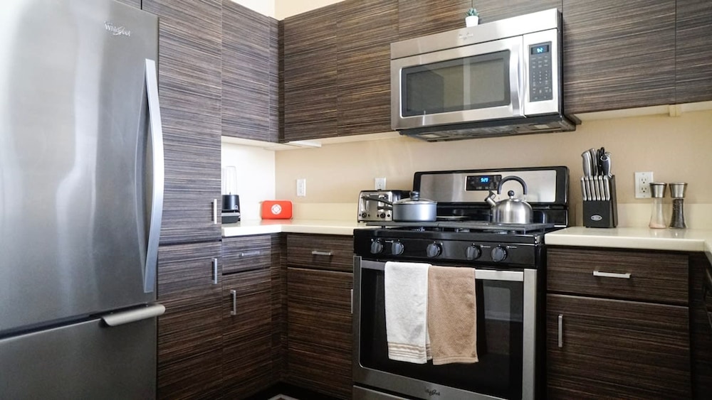 Cozy 2-br Home Near Disneyland Pool Hot Tub GYM, Φωτογραφία 6
