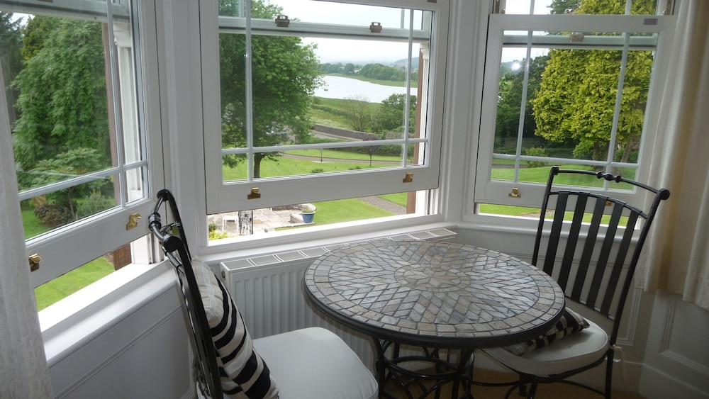 Double Room, 1 King Bed, River View (Room 5) photo 2