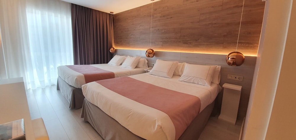 Standard Double Room - Photo 1