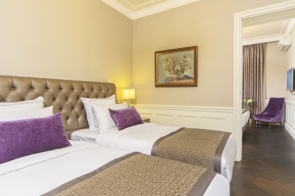 Deluxe Quadruple Room, 2 Bedrooms photo 2