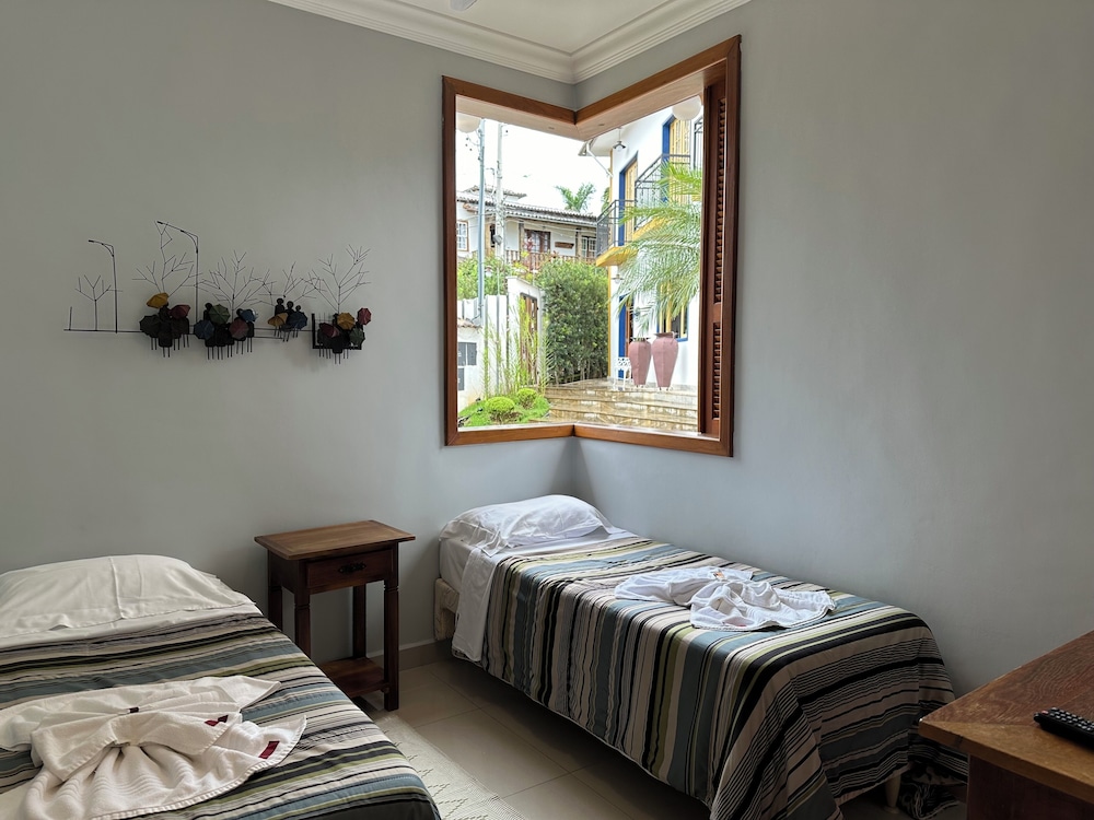 Family Quadruple Room - Photo 10