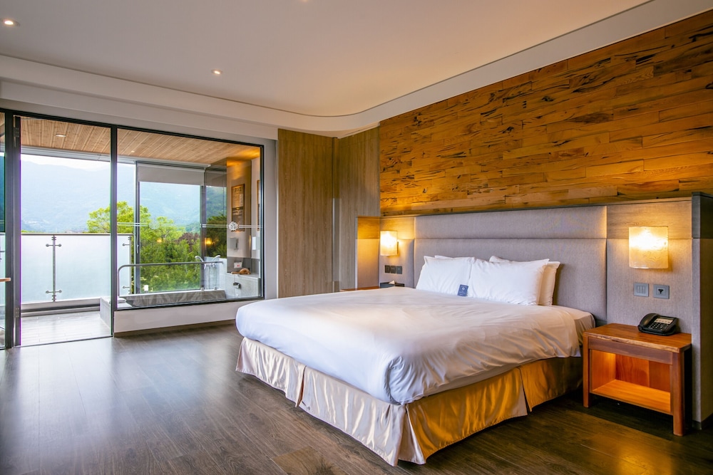 Chii Lih Suite