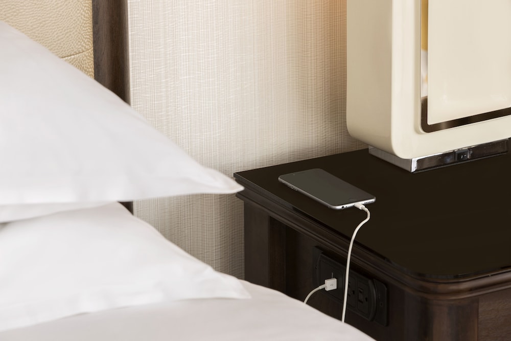 Junior Suite, 1 King Bed - Photo 2