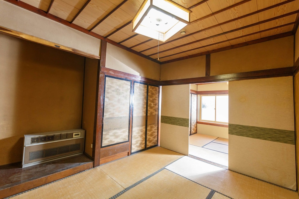 Japanese Style Dormitory, Women only photo 3