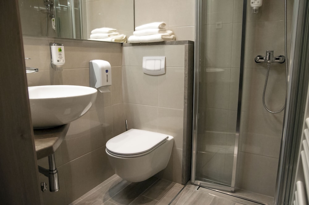 Triple Room, Shared Bathroom photo 2