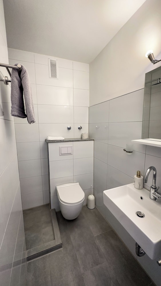 Basic Single Room photo 2