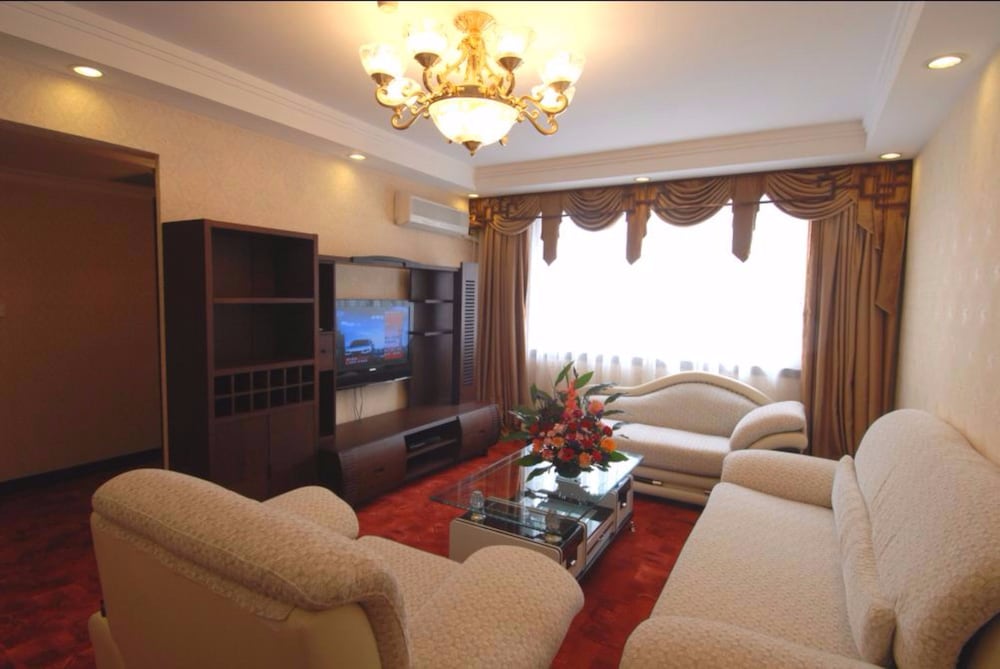 Deluxe Suite photo 3