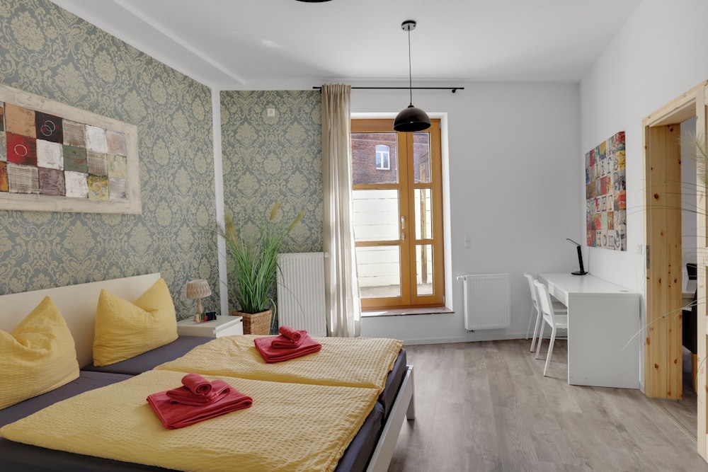 Superior Apartment, 1 King Bed with Sofa bed, Patio, Courtyard View