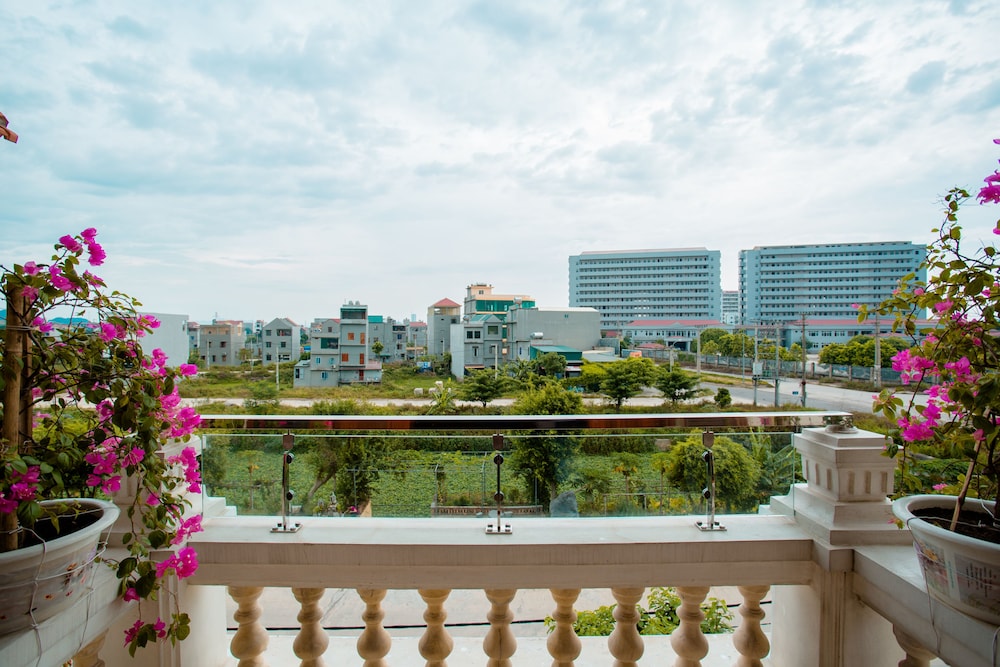 Deluxe Twin Room, City View photo 3