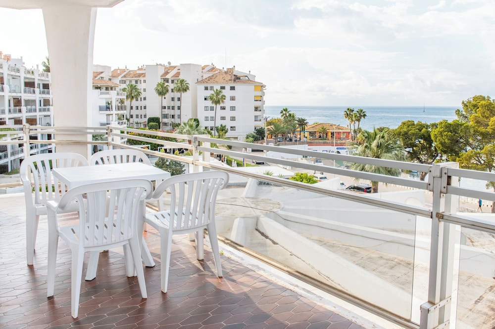 Standard Apartment, 2 Bedrooms, Sea View (2 Adults + 1 Child)