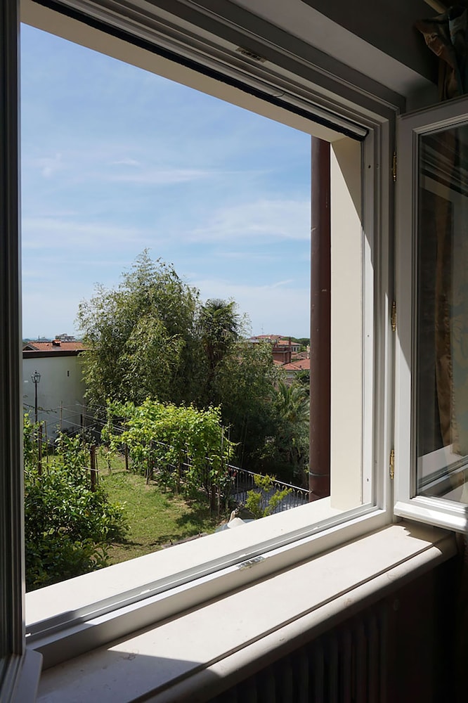 Superior Double Room, 1 Queen Bed, Non Smoking, Garden View (La Mirandolina) photo 3