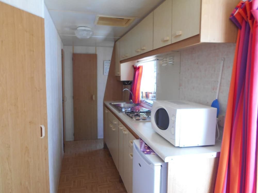 Standard Mobile Home - Photo 4