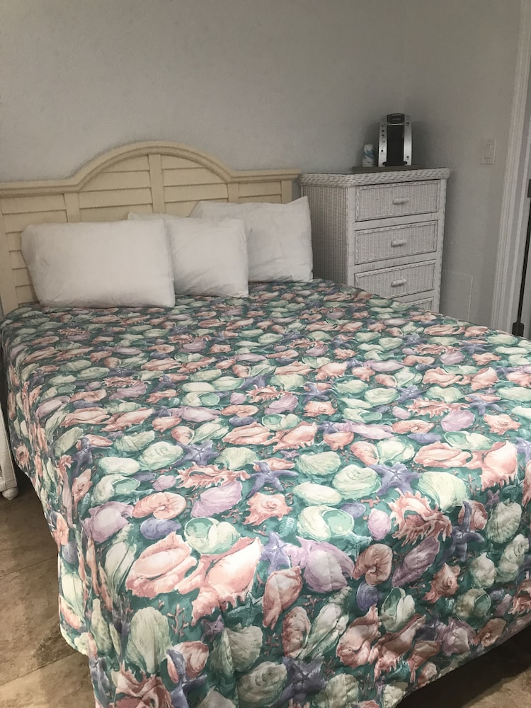 Comfort Room, 1 Queen Bed