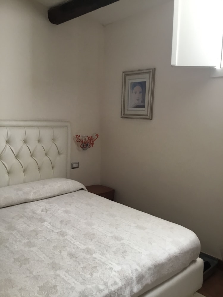 Basic Room photo 1
