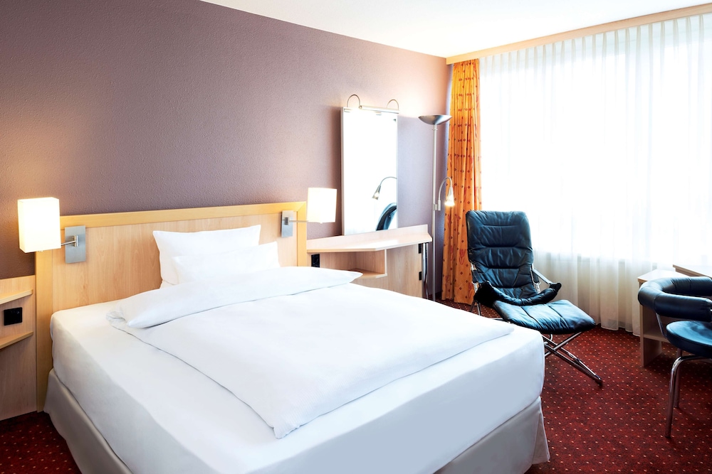 Standard Room (Extra Bed 3 adults)