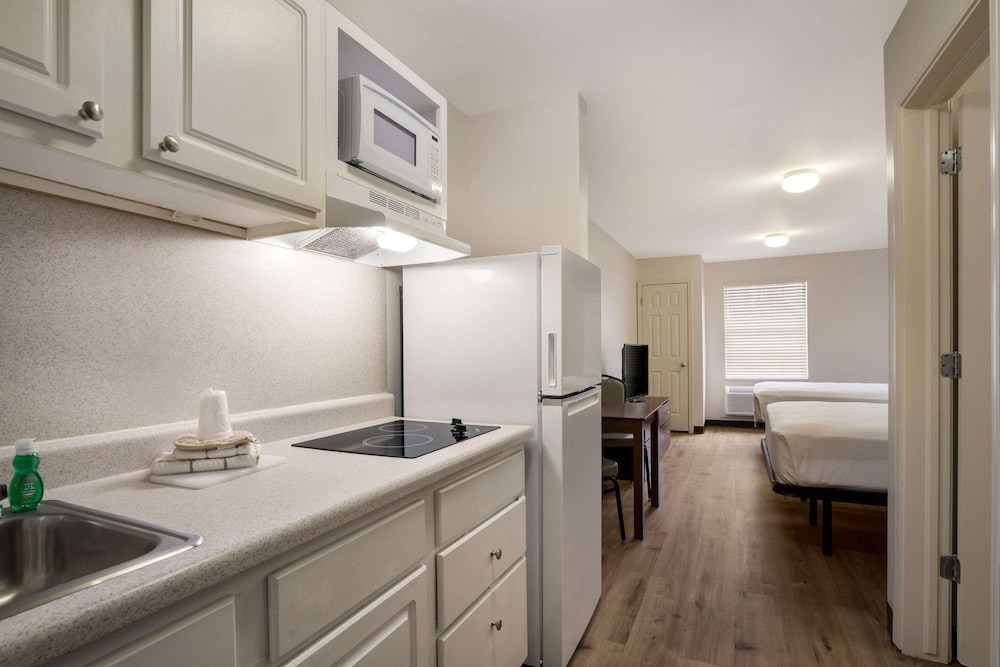 Room, 2 Double Beds, Non Smoking (Renovated)