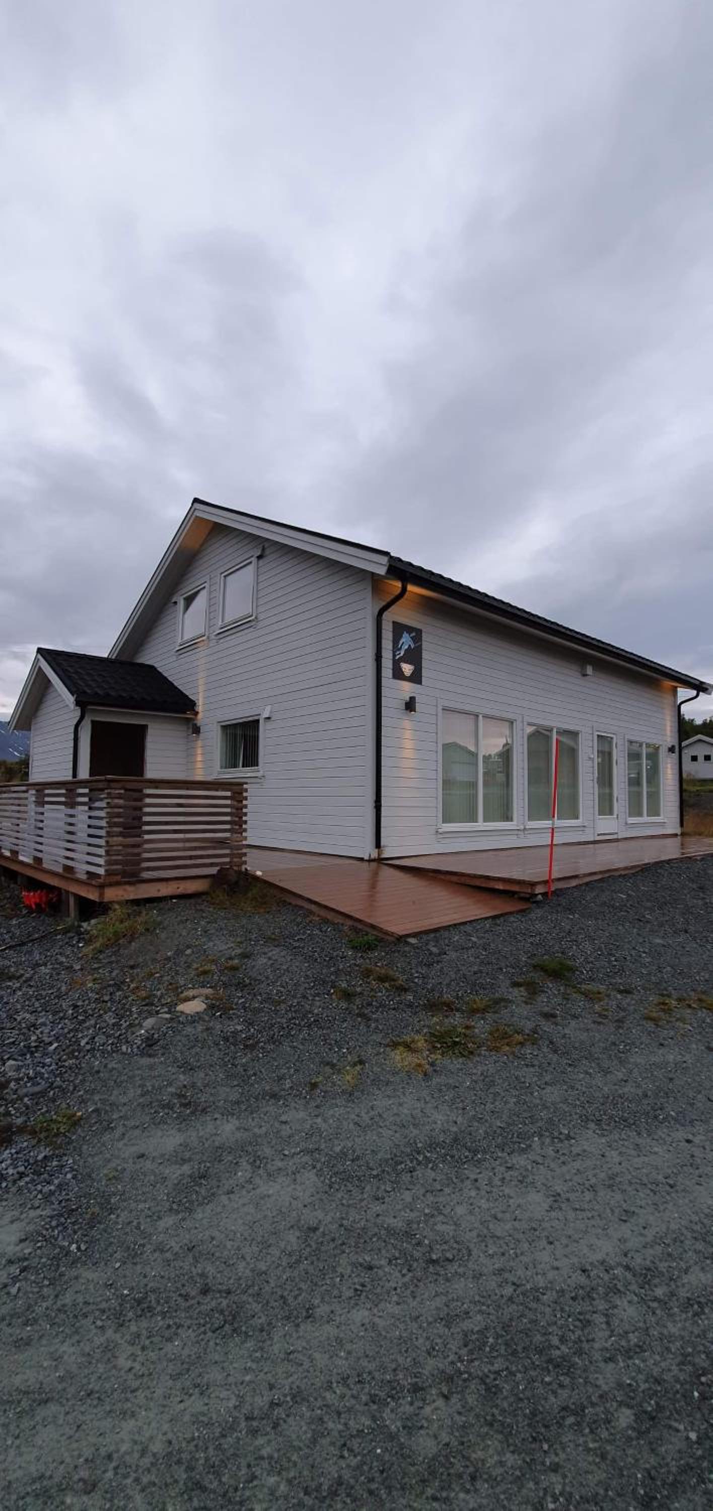 Four-Bedroom House photo 3