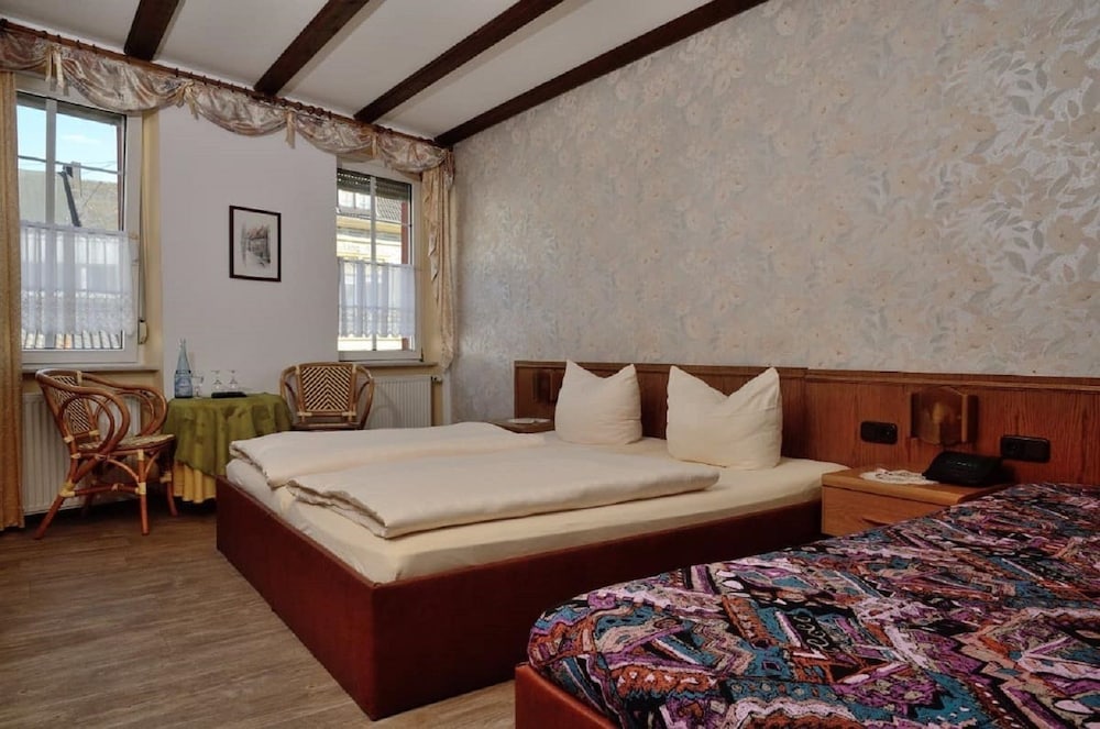 Basic Double Room photo 3