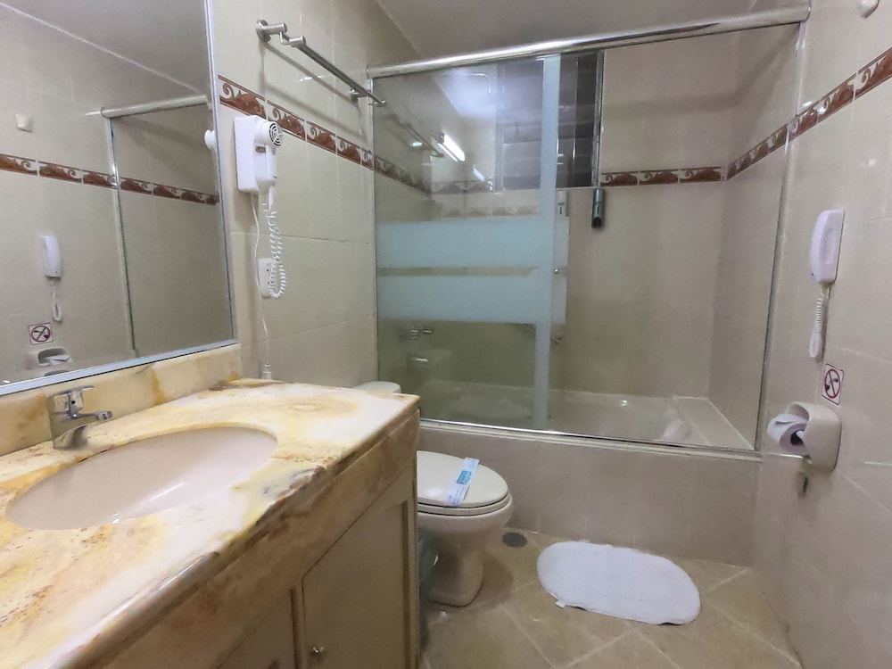 Standard Twin Room, Private Bathroom - Photo 2