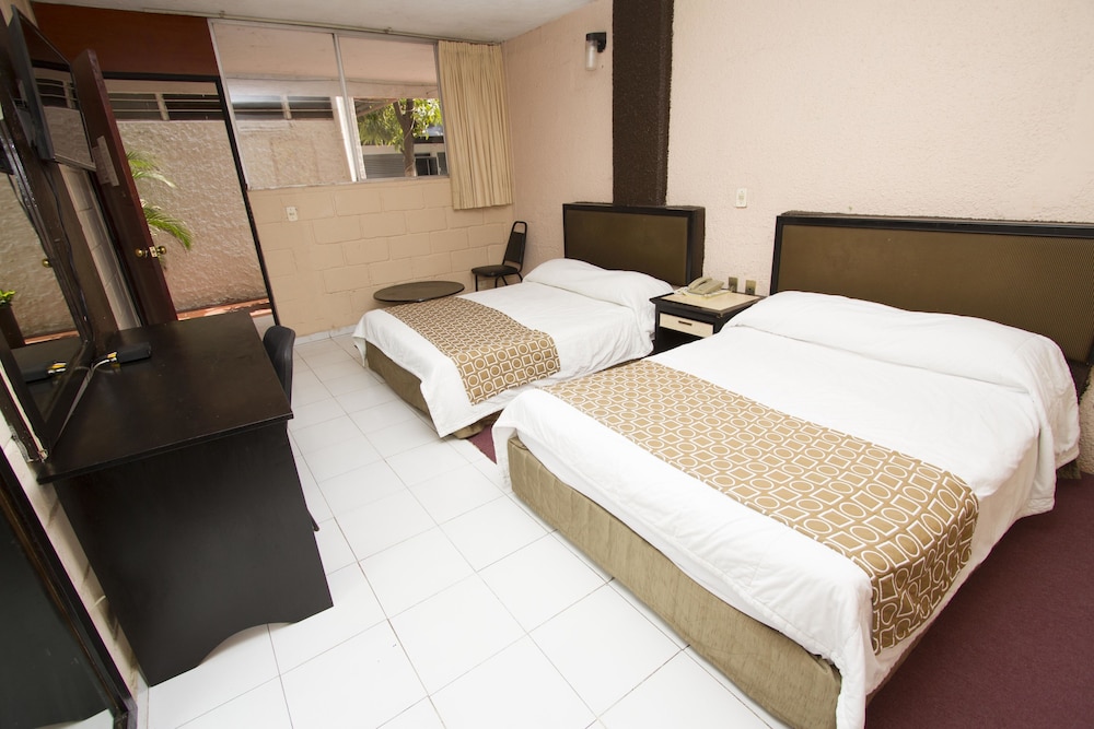 Economy Room, 2 Double Beds, Tower