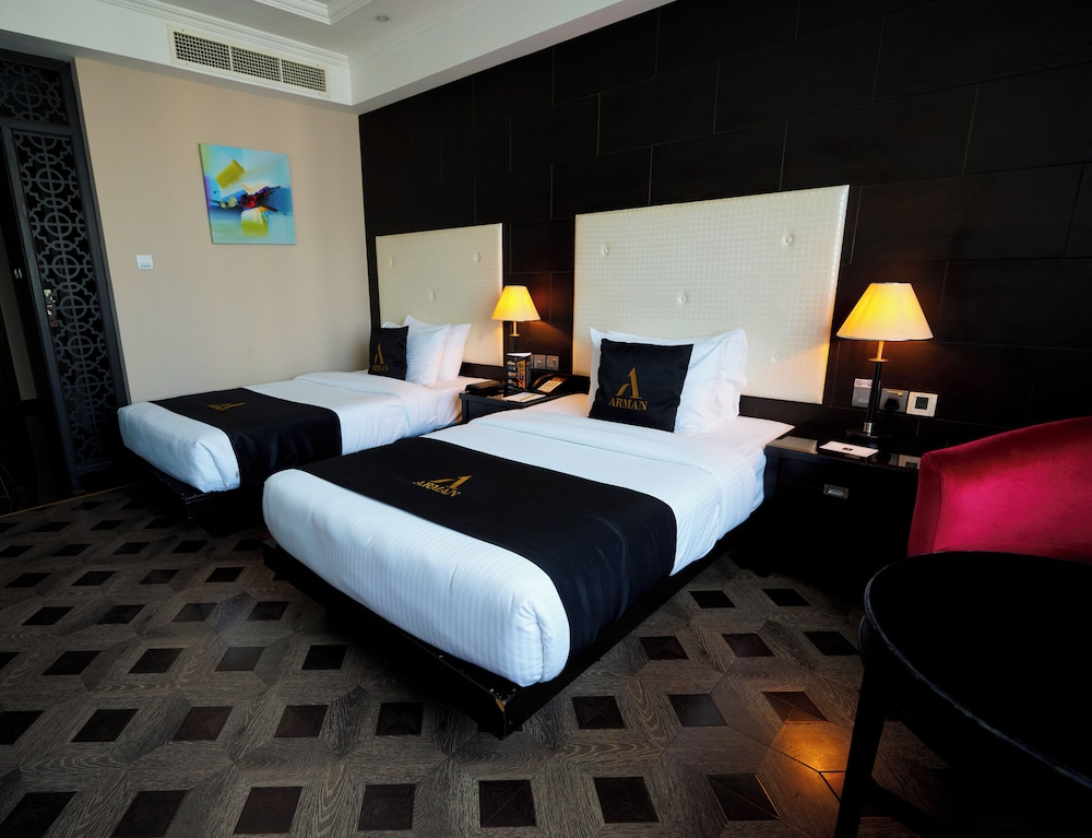 Family Twin Room, 2 Bedrooms, City View photo 3