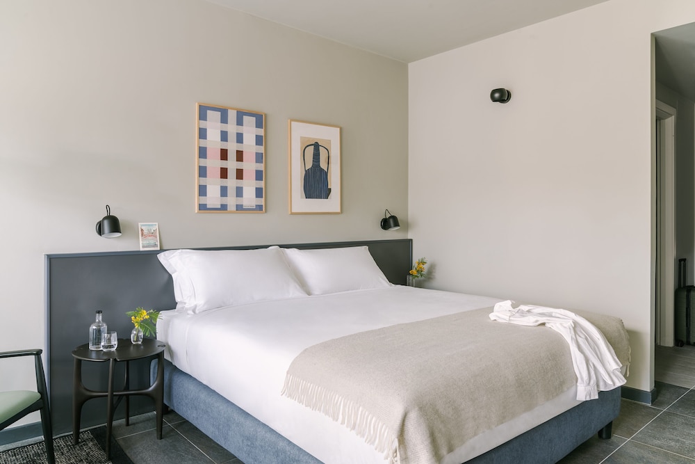 Room, 1 King Bed, Terrace photo 1