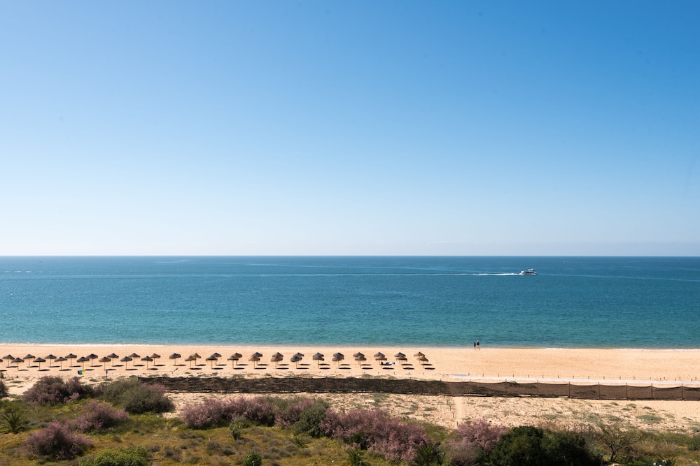 Superior Twin Room, Sea View (2 Adults + 1 Child) - Photo 5