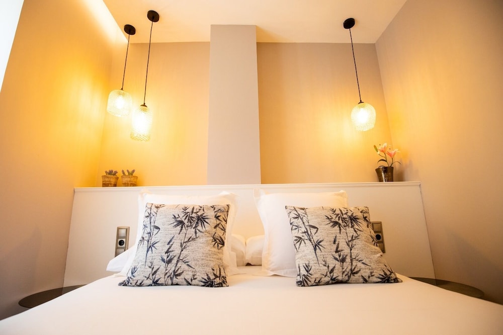 Room 104: Standard Double Room, 1 Double Bed