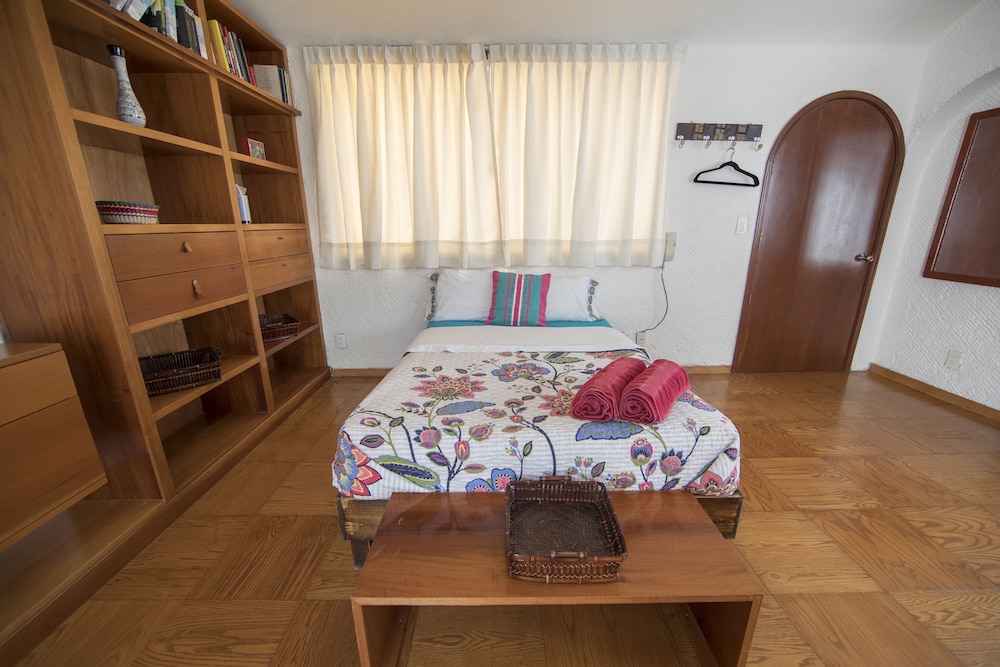 Triple Room (Shared bathroom) photo 3