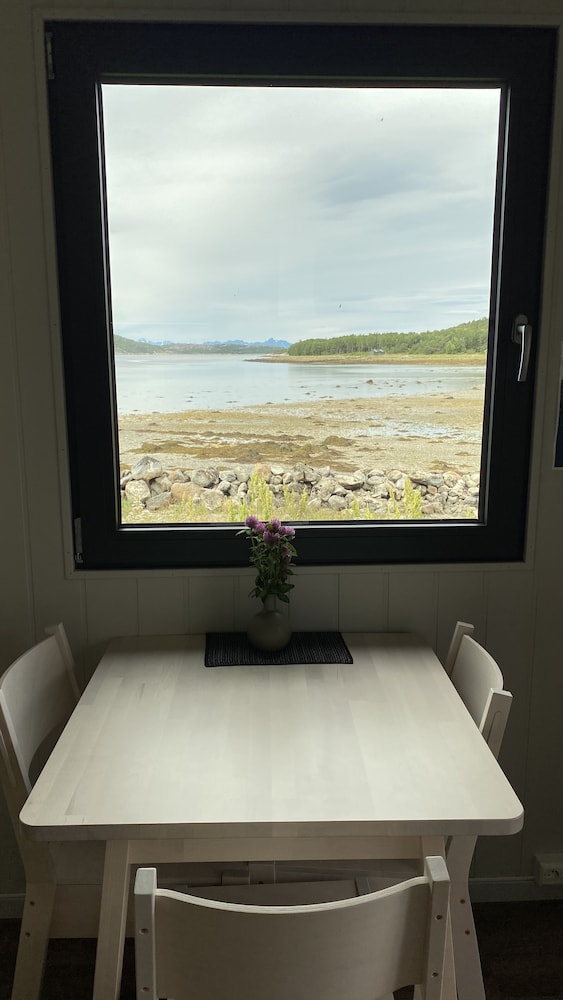 Basic Cabin, 1 Bedroom, Shared Bathroom, Sea View photo 2