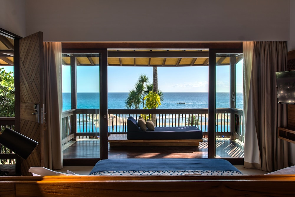 Ocean View Suite (King) photo 2
