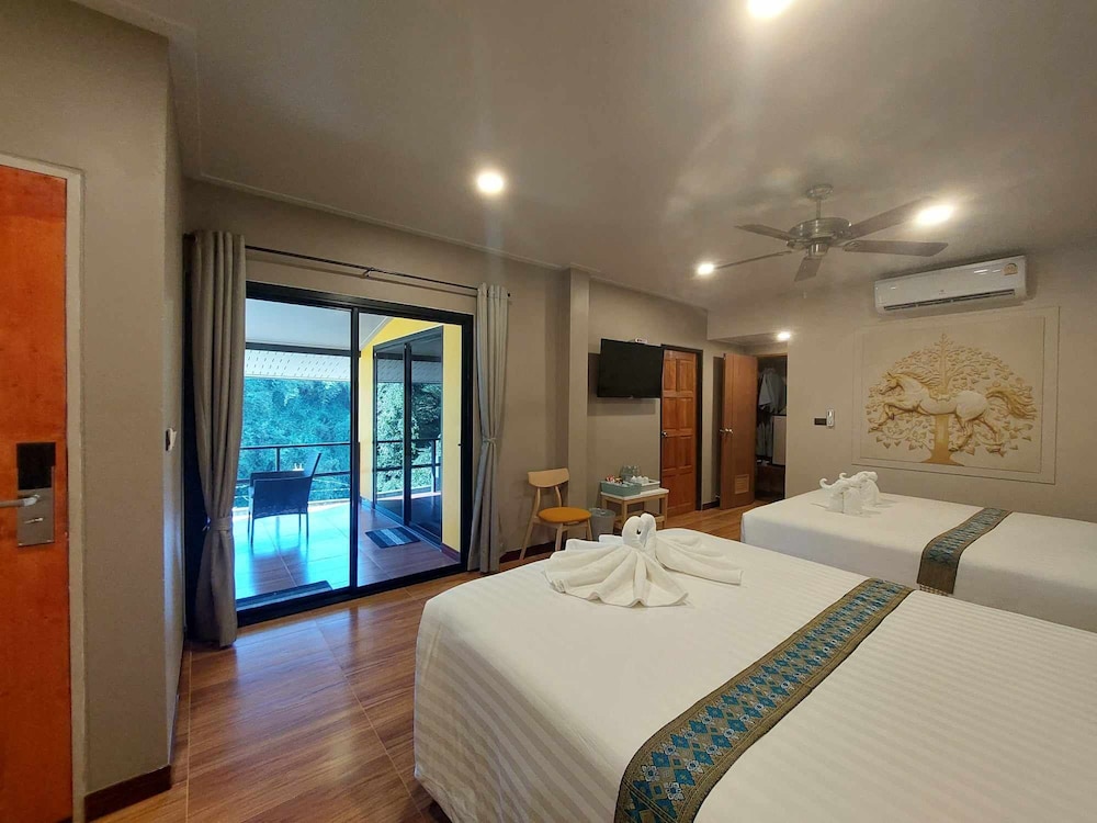Deluxe Villa photo 2
